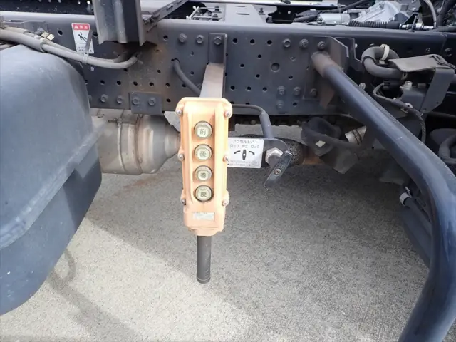 いすゞ エルフ TRG-NPR85AN(2WD)の写真19