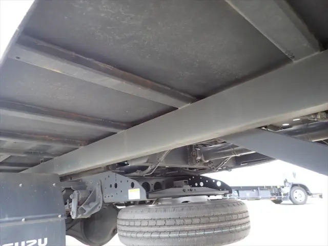 いすゞ エルフ TRG-NPR85AN(2WD)の写真22