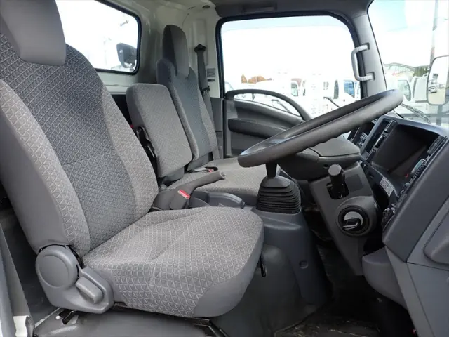 いすゞ エルフ TRG-NPR85AN(2WD)の写真29