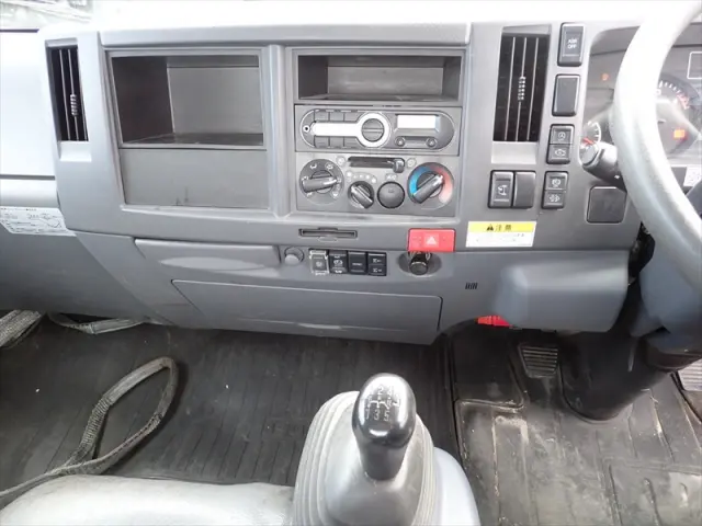 いすゞ エルフ TRG-NPR85AN(2WD)の写真30