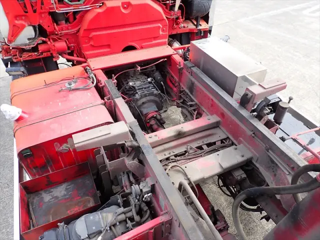 いすゞ ギガ QPG-CXZ77BT(2WD)の写真14