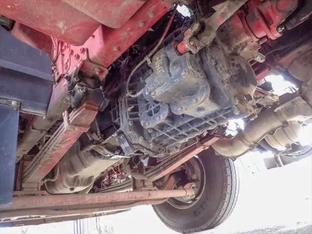 いすゞ ギガ QPG-CXZ77BT(2WD)の写真26