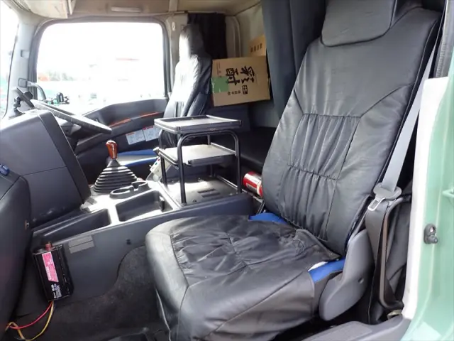 いすゞ ギガ QPG-CXZ77BT(2WD)の写真28