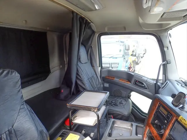 いすゞ ギガ QPG-CXZ77BT(2WD)の写真34