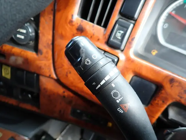 いすゞ ギガ QPG-CXZ77BT(2WD)の写真36