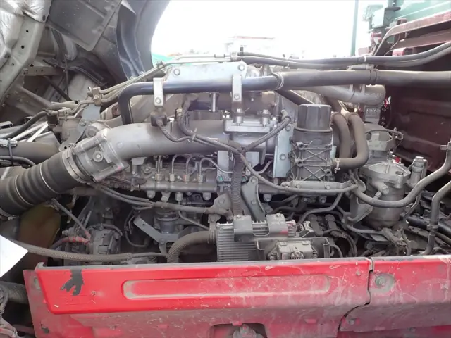 いすゞ ギガ QPG-CXZ77BT(2WD)の写真39