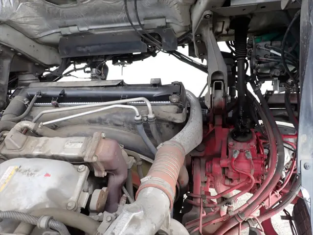 いすゞ ギガ QPG-CXZ77BT(2WD)の写真44