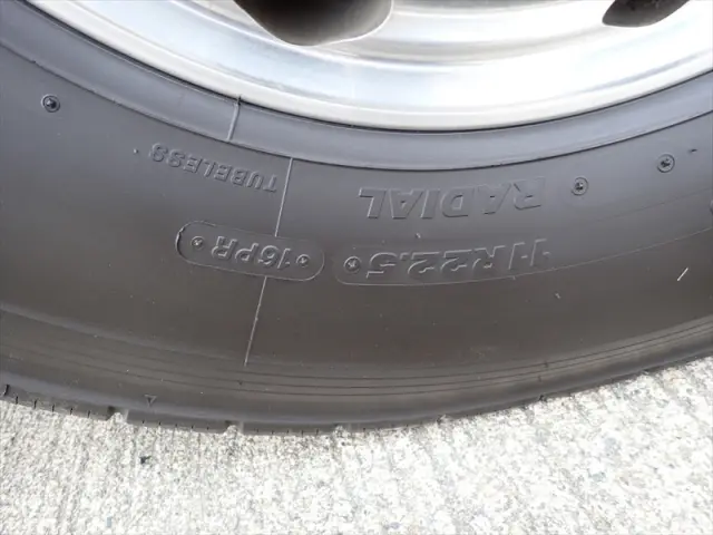 いすゞ ギガ QPG-CXZ77BT(2WD)の写真47