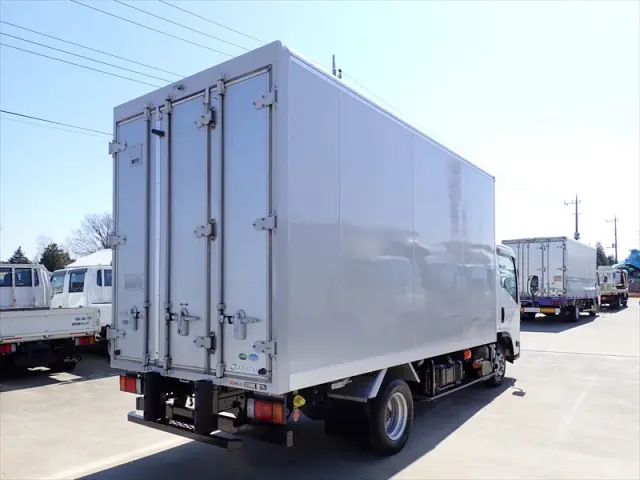 いすゞ エルフ TRG-NLR85AN(2WD)の写真2