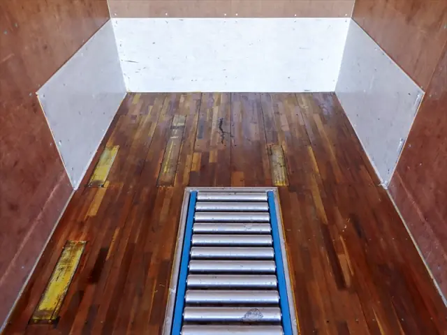 いすゞ エルフ TRG-NLR85AN(2WD)の写真9