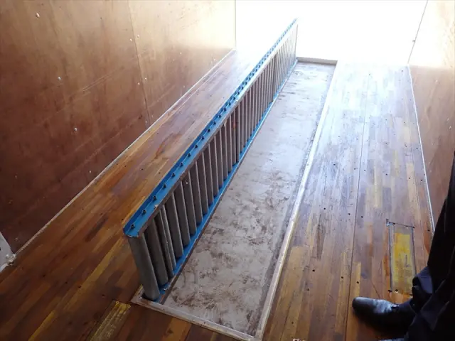 いすゞ エルフ TRG-NLR85AN(2WD)の写真10