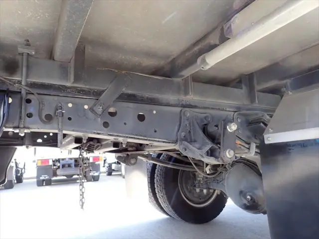 いすゞ エルフ TRG-NLR85AN(2WD)の写真14