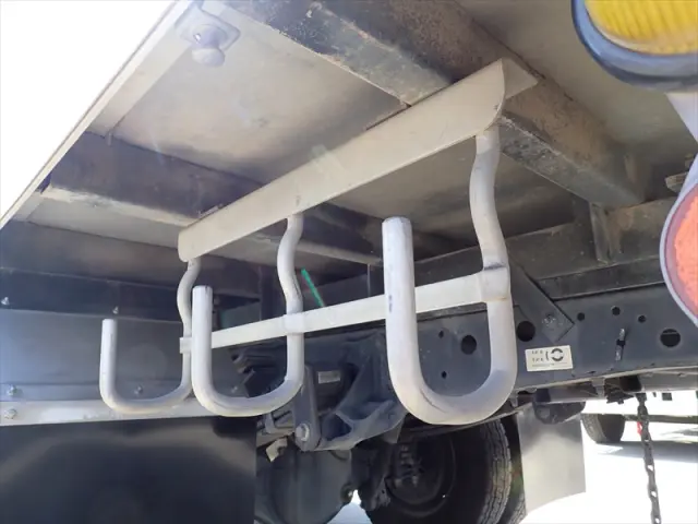 いすゞ エルフ TRG-NLR85AN(2WD)の写真17