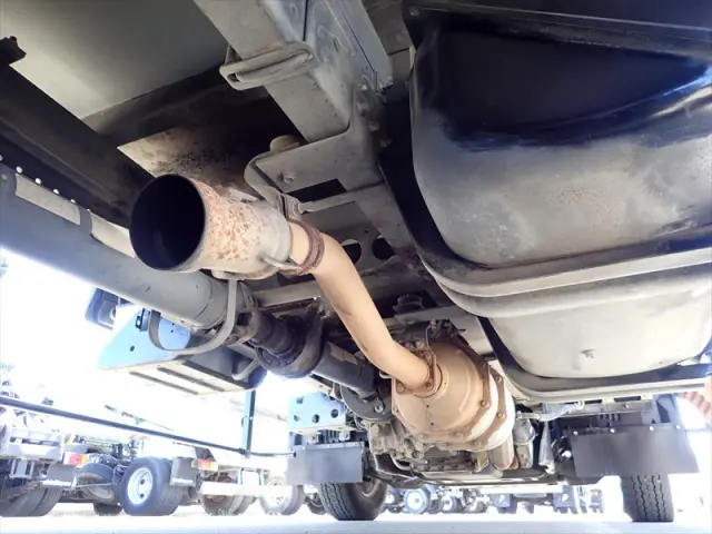 いすゞ エルフ TRG-NLR85AN(2WD)の写真22