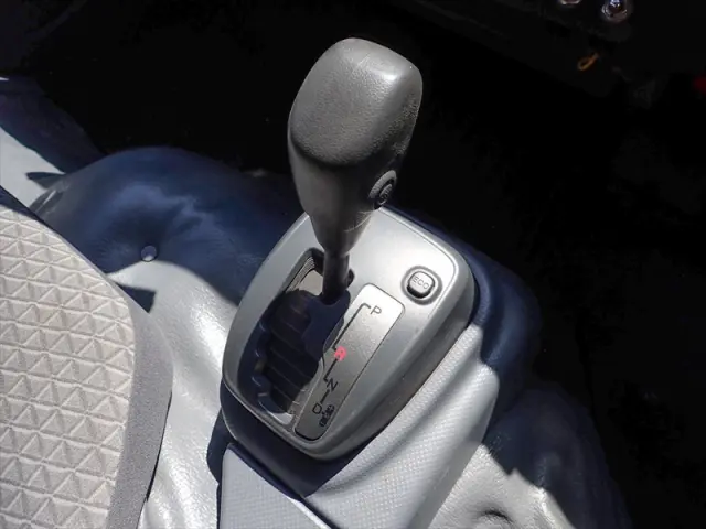 いすゞ エルフ TRG-NLR85AN(2WD)の写真29