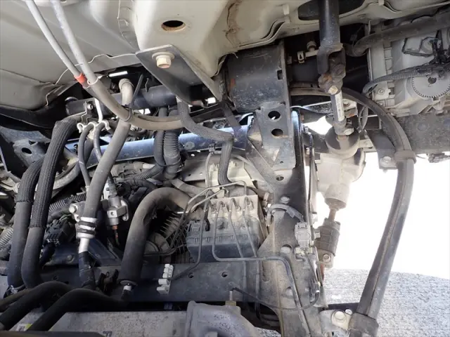 いすゞ エルフ TRG-NLR85AN(2WD)の写真38