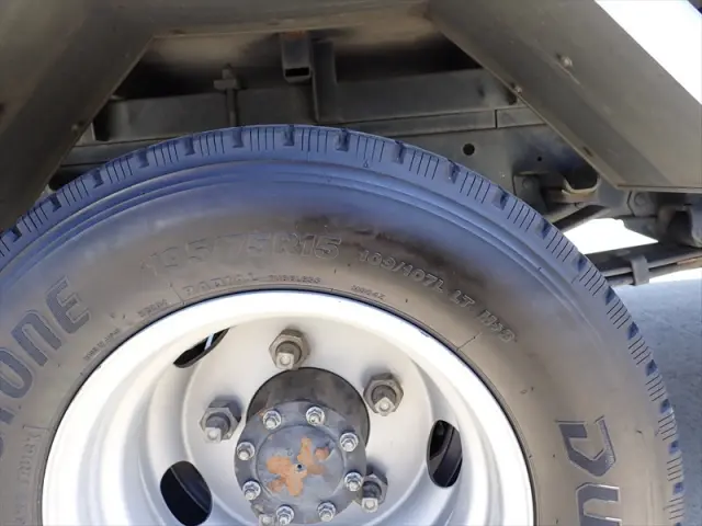 いすゞ エルフ TRG-NLR85AN(2WD)の写真41