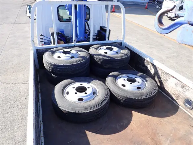 いすゞ エルフ BKG-NKR85Rの写真10