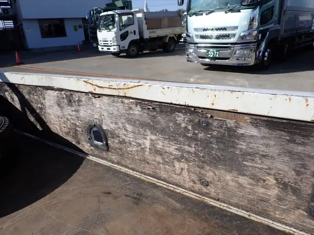 いすゞ エルフ BKG-NKR85Rの写真11