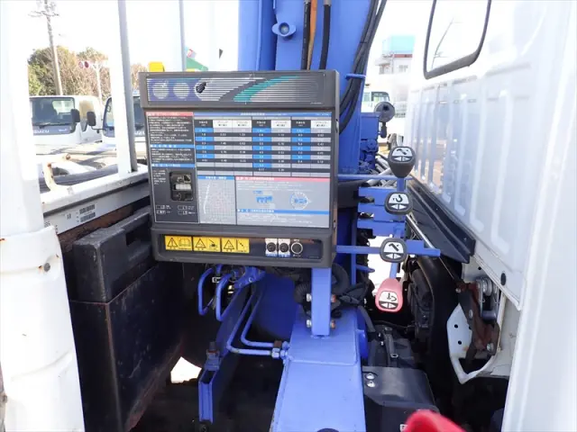 いすゞ エルフ BKG-NKR85Rの写真14