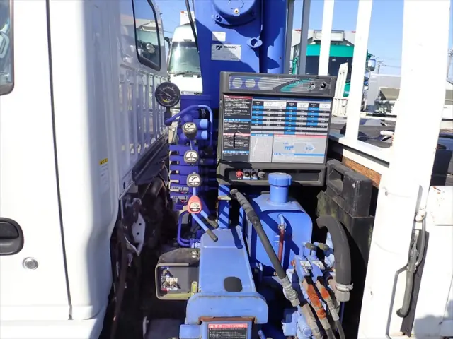 いすゞ エルフ BKG-NKR85Rの写真15