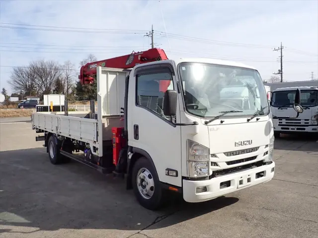 いすゞ エルフ 2RG-NPR88YN(2WD)の写真3
