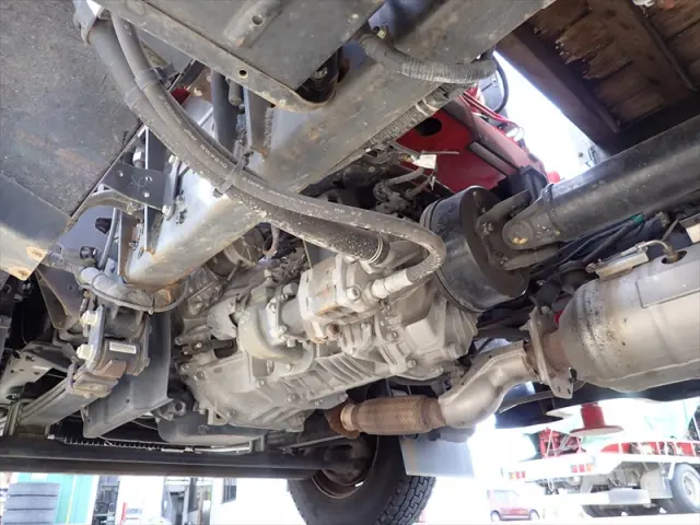 いすゞ エルフ 2RG-NPR88YN(2WD)の写真32