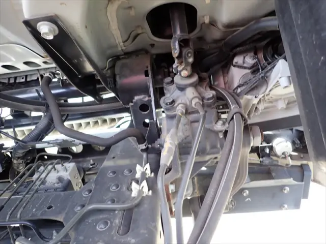 いすゞ エルフ 2RG-NPR88YN(2WD)の写真48