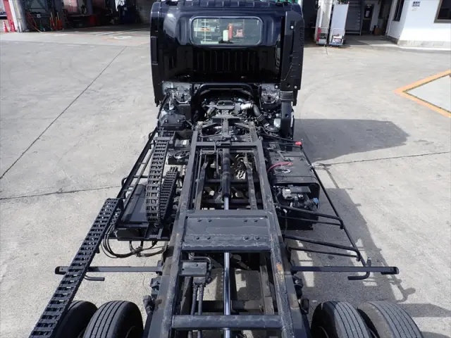 いすゞ エルフ 2RG-NPR88AM(2WD)の写真11