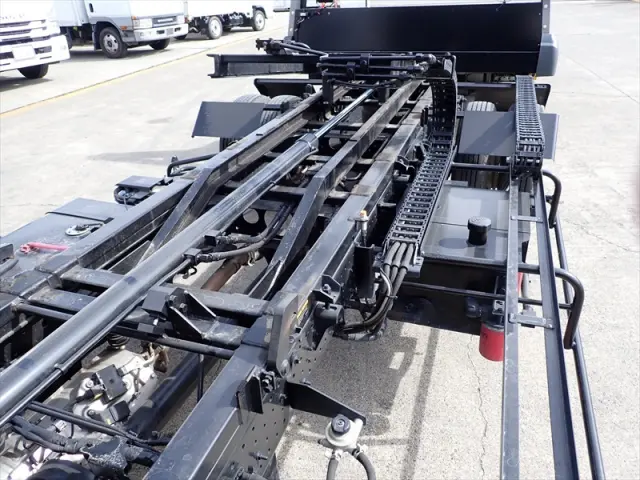 いすゞ エルフ 2RG-NPR88AM(2WD)の写真23