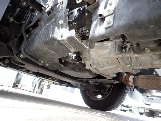 いすゞ エルフ 2RG-NPR88AM(2WD)の写真28