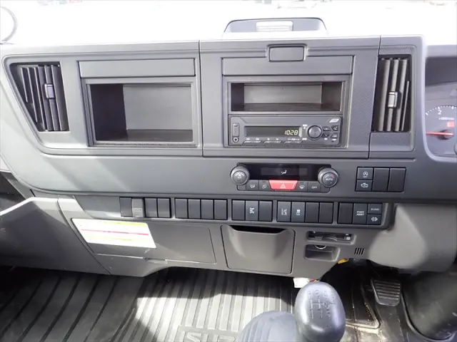 いすゞ エルフ 2RG-NPR88AM(2WD)の写真35