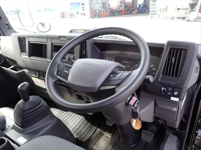 いすゞ エルフ 2RG-NPR88AM(2WD)の写真38