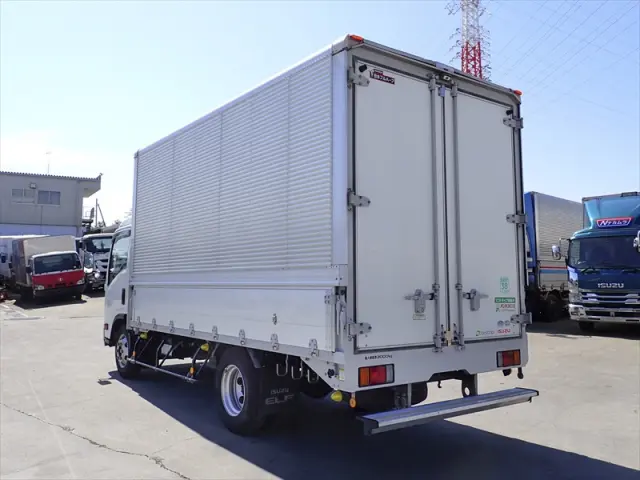 いすゞ エルフ 2RG-NPR88YN(2WD)の写真4