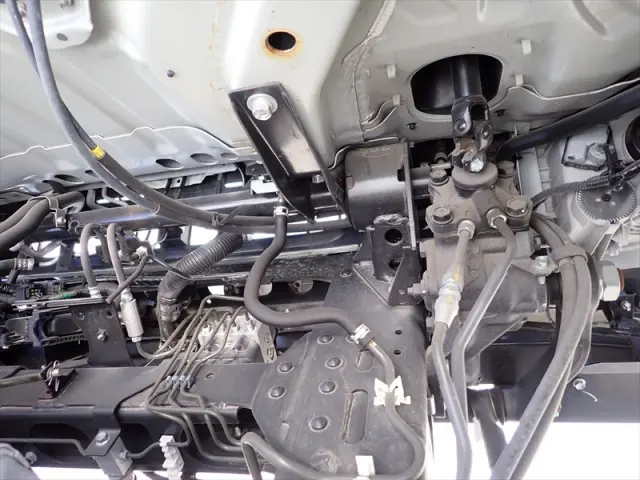 いすゞ エルフ 2RG-NPR88YN(2WD)の写真42