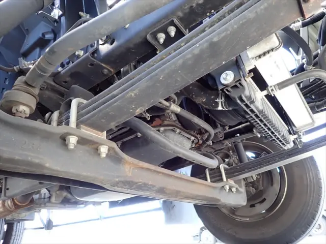 いすゞ エルフ 2RG-NPR88YN(2WD)の写真44