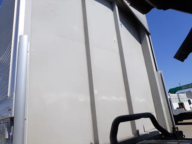 いすゞ エルフ 2RG-NPR88YN(2WD)の写真45