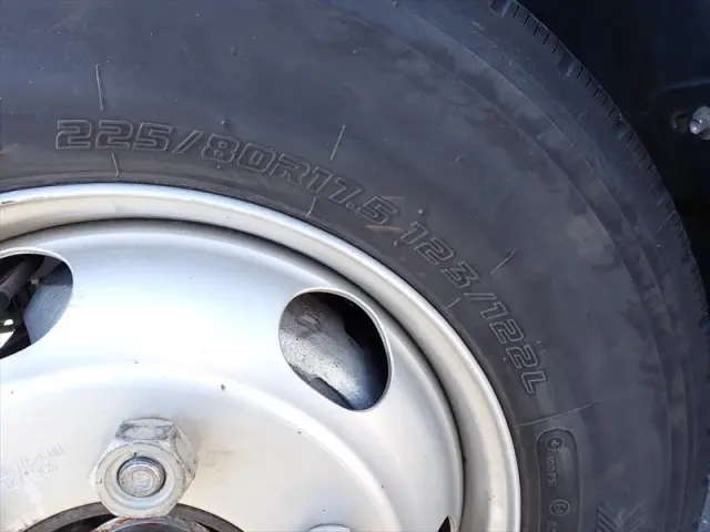 いすゞ エルフ 2RG-NPR88YN(2WD)の写真46