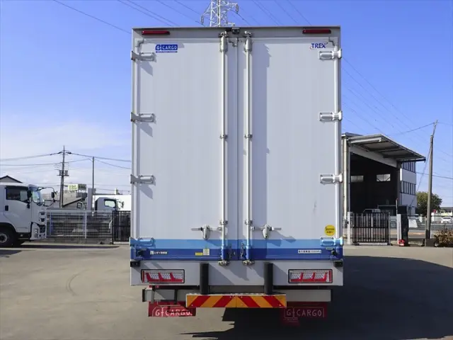 いすゞ ギガ 2PG-CYL77C(8x4)の写真5