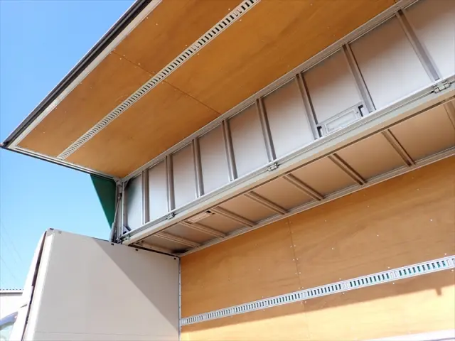 いすゞ ギガ 2PG-CYL77C(8x4)の写真12