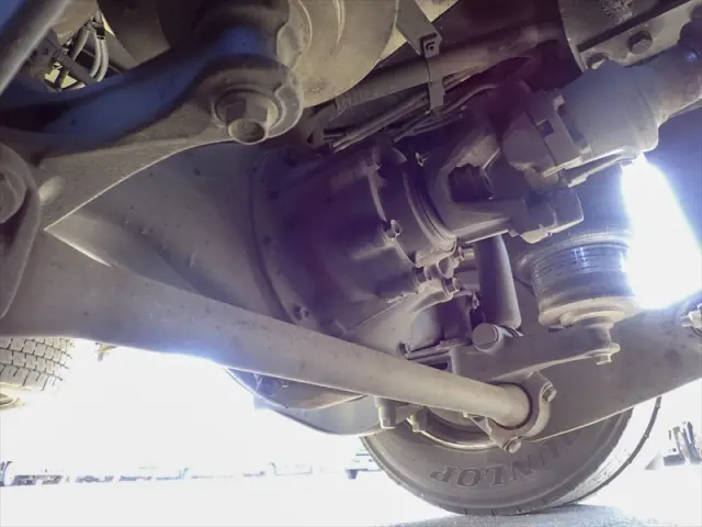 いすゞ ギガ 2PG-CYL77C(8x4)の写真20