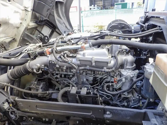 いすゞ ギガ 2PG-CYL77C(8x4)の写真34