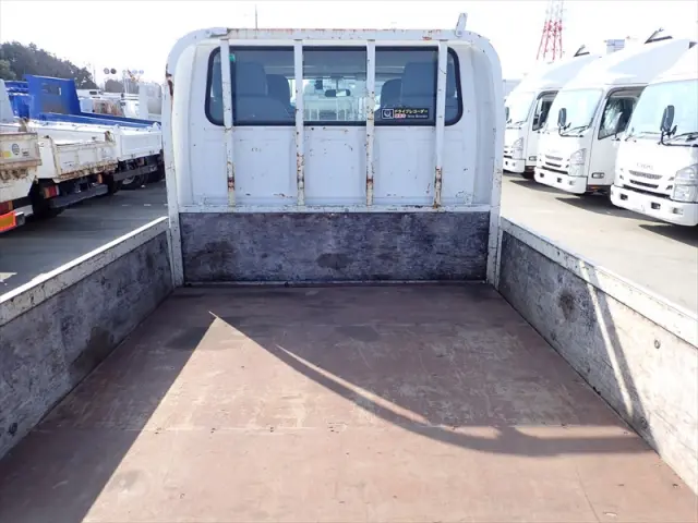 いすゞ エルフ TPG-NHR85A(2WD)の写真6