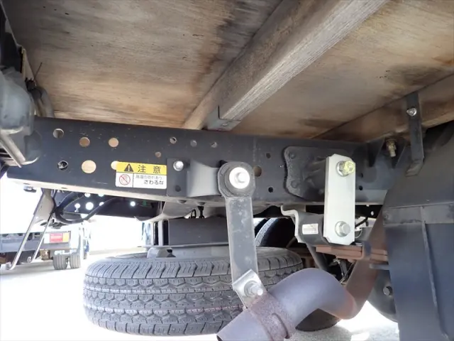 いすゞ エルフ TPG-NHR85A(2WD)の写真9