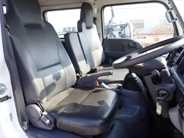 いすゞ エルフ TPG-NHR85A(2WD)の写真23