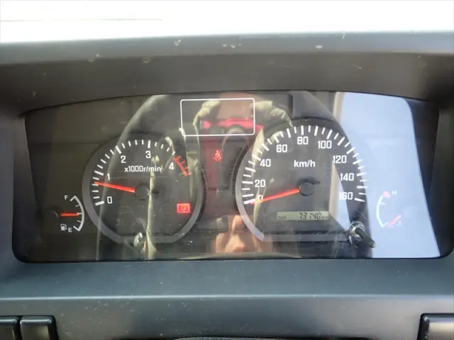 いすゞ エルフ TPG-NHR85A(2WD)の写真26