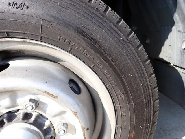 いすゞ エルフ TPG-NHR85A(2WD)の写真30