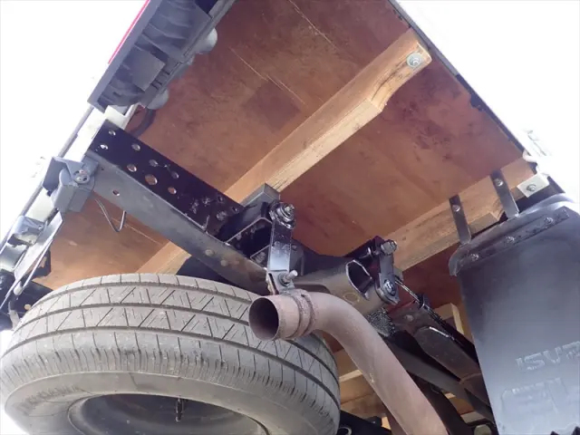 いすゞ エルフ TKG-NHR85A(2WD)の写真8