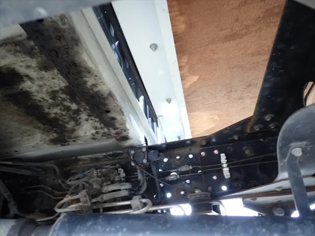 いすゞ エルフ TKG-NHR85A(2WD)の写真14