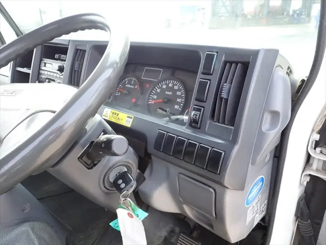 いすゞ エルフ TKG-NHR85A(2WD)の写真25